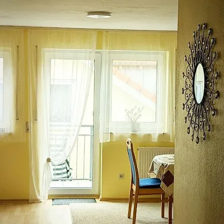 Gemuetliche Mit Balkon Lägenhet Kirchberg an der Jagst